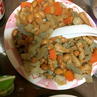 炒り大豆と根菜の煮物